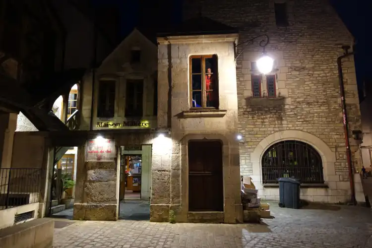 Hotels near Maison Milliere