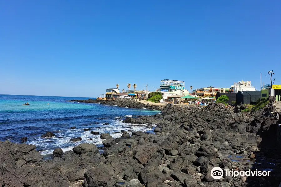 郭支海水浴場