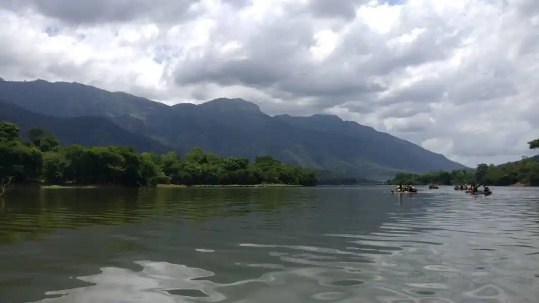 Hotels near Pillur Dam
