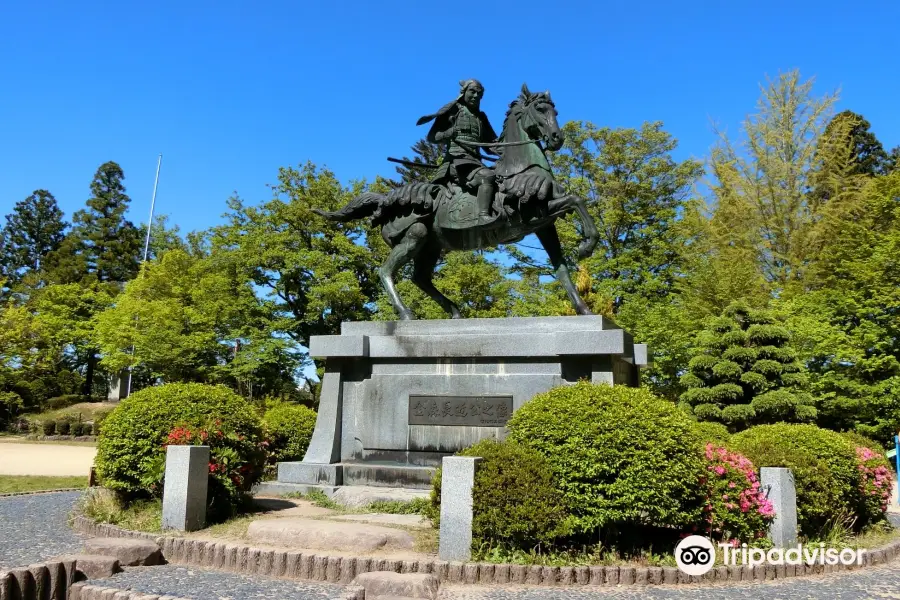 Kanamori Nagachika Public Statue