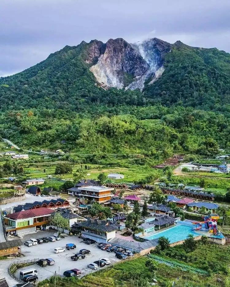 Hotels in Daulu