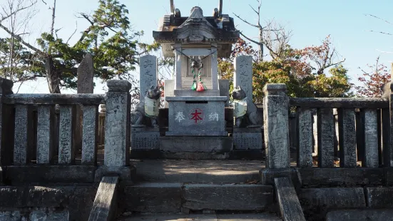 三峰神社奧宮