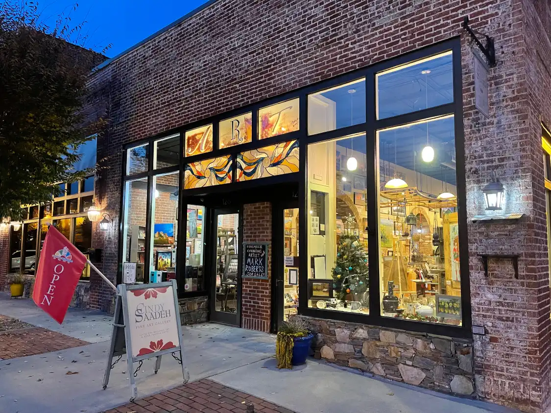 Hotels near Cindy Saadeh Fine Art Gallery