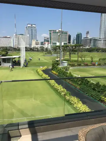 Hotel berhampiran The Royal Bangkok Sports Club