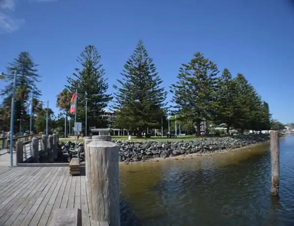 Hotels near Hastings River