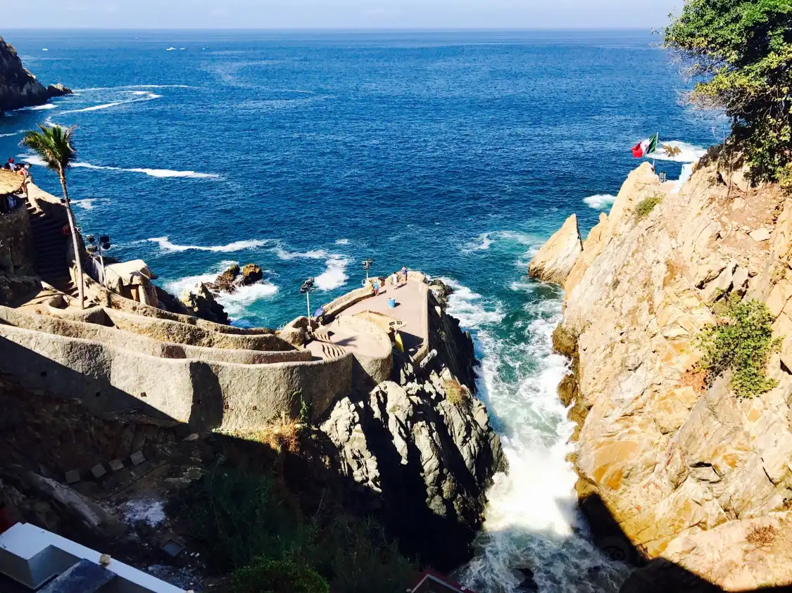 Hotels near La Quebrada