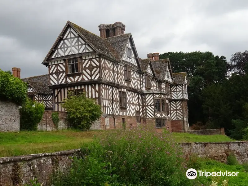 Pitchford Hall and Treehouse