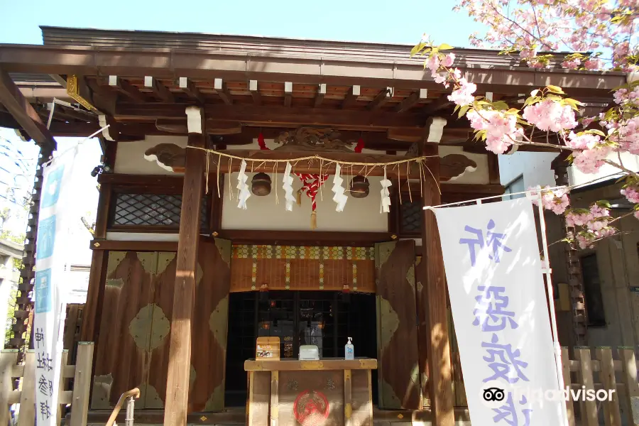 Tobikiinari Shrine