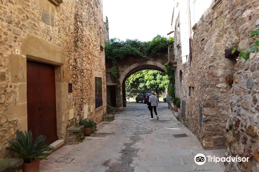 Monasterio de Sant Miquel de Cruilles