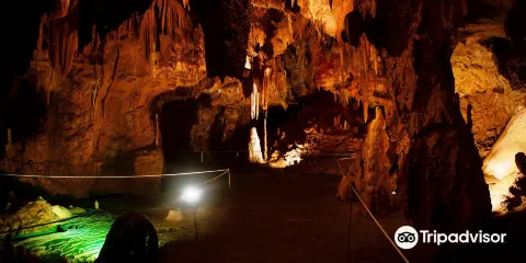 Gruta de Arbedales