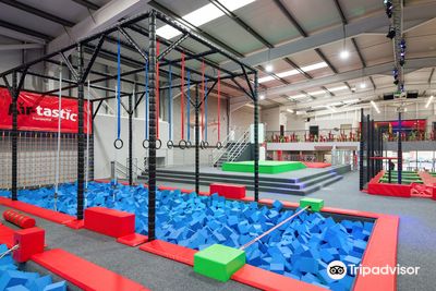 Airtastic Entertainment Centre Cork – Bowling, Mini Golf, Arcade, NY Kitchen