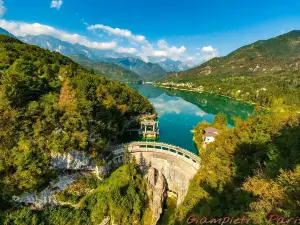 Barcis Lake/Lât di Barce