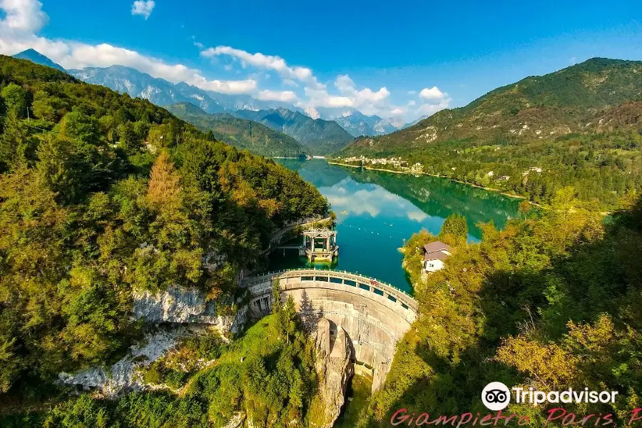 Barcis Lake/Lât di Barce