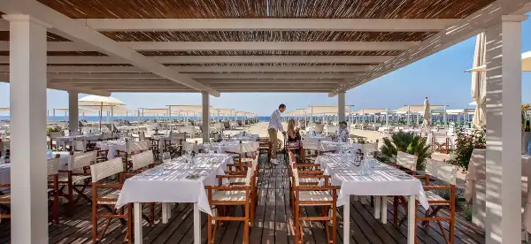 Hotels near La Datcha Beach