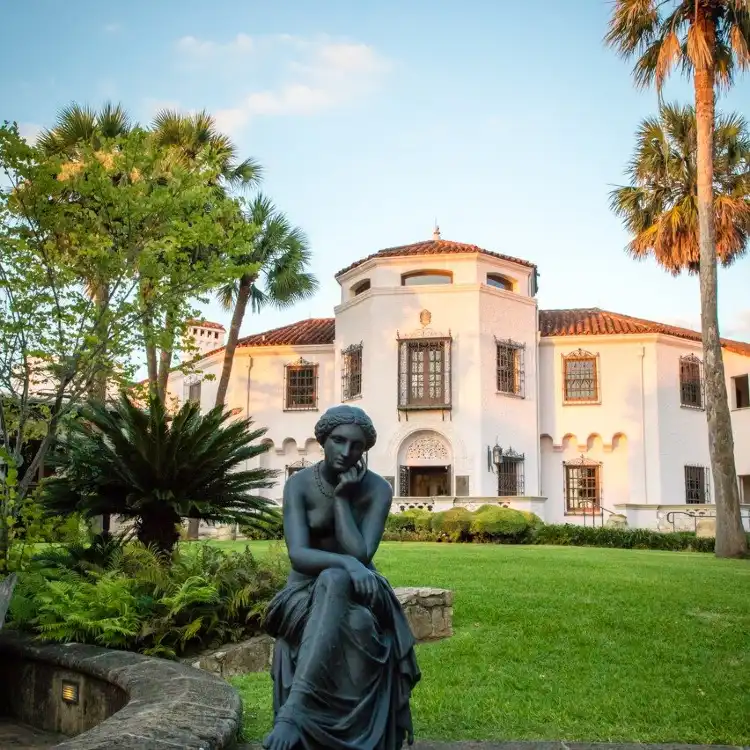 Hotels in der Nähe von McNay Art Museum
