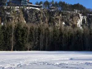 Ski Montagne coupée ski de fond raquette