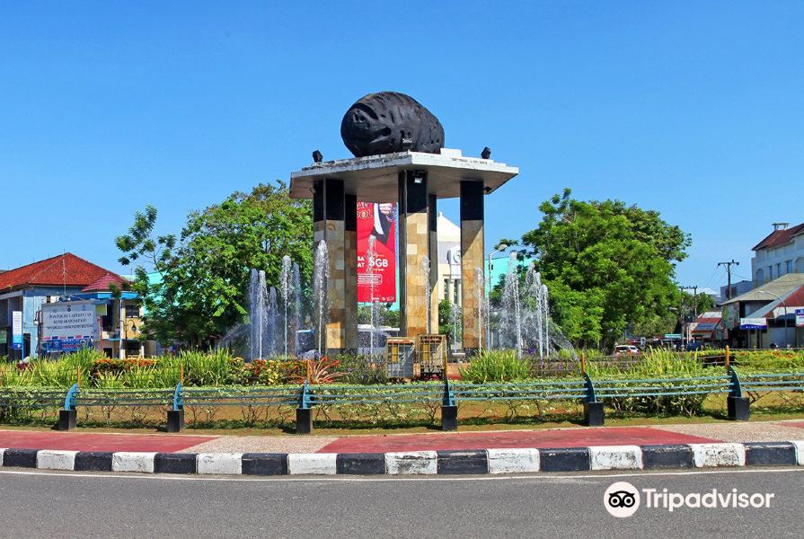 Hamburg to Tanjung Pandan Flights