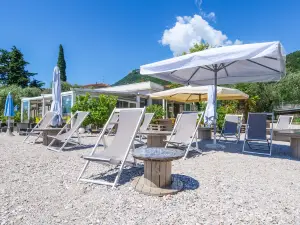 Lido dei Limoni Beach & Bar