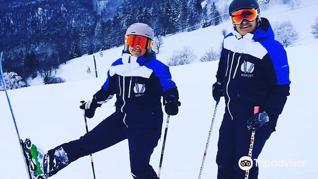 Moonshot School Gliding