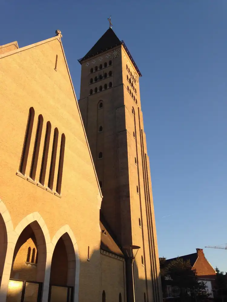 Hotel dekat kerk Sint-Martinus