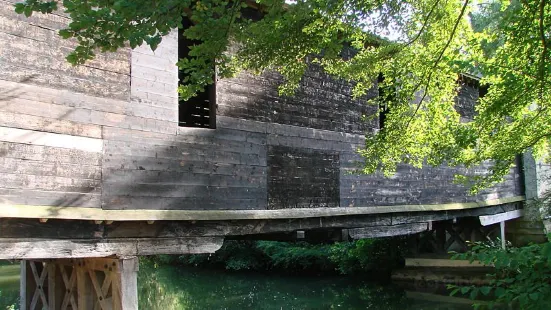 Le Pont de Bois Couvert