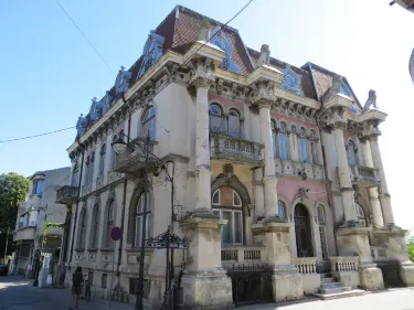 House with Lions