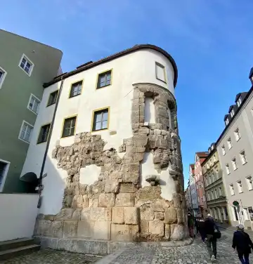 鄰近普勒託利亞羅馬城門的酒店