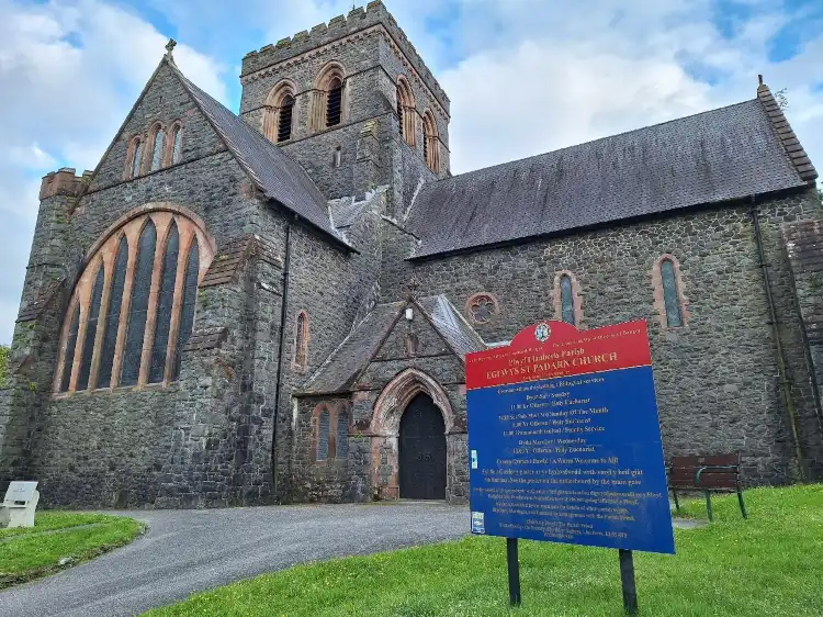 Hotels near St Padarn's Church
