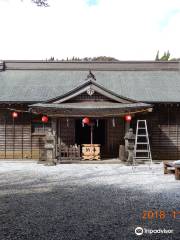 優婆夷寶明神社