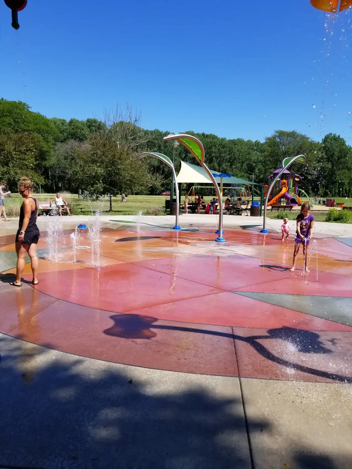 Hotels near Lakeview Park