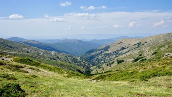 拉馬爾摩拉峰