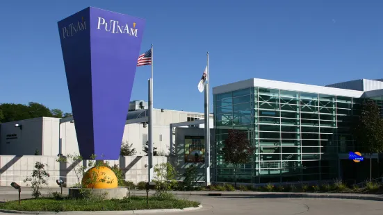 Putnam Museum and Science Center