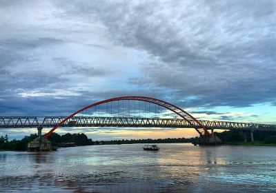 Kahayan Bridge