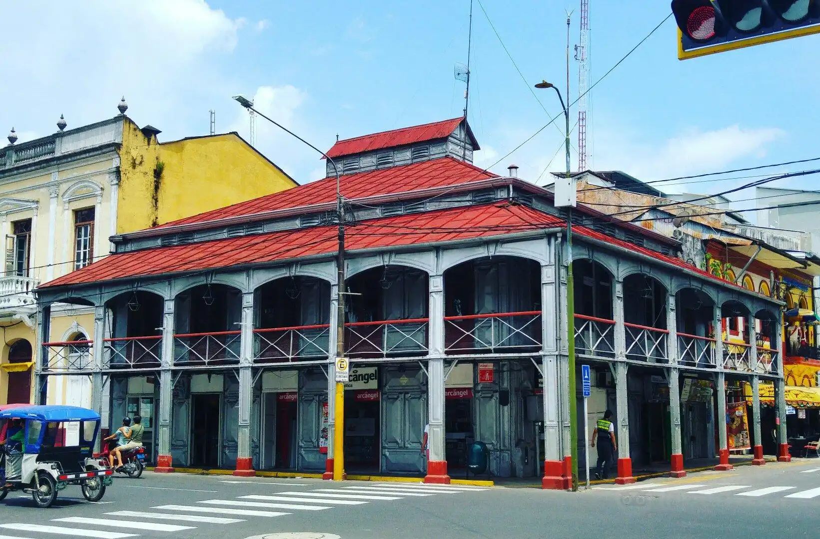 Hotel dekat Casa de Fierro