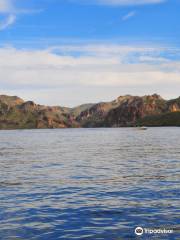 薩瓜羅湖