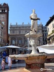 Madonna Verona Fountain