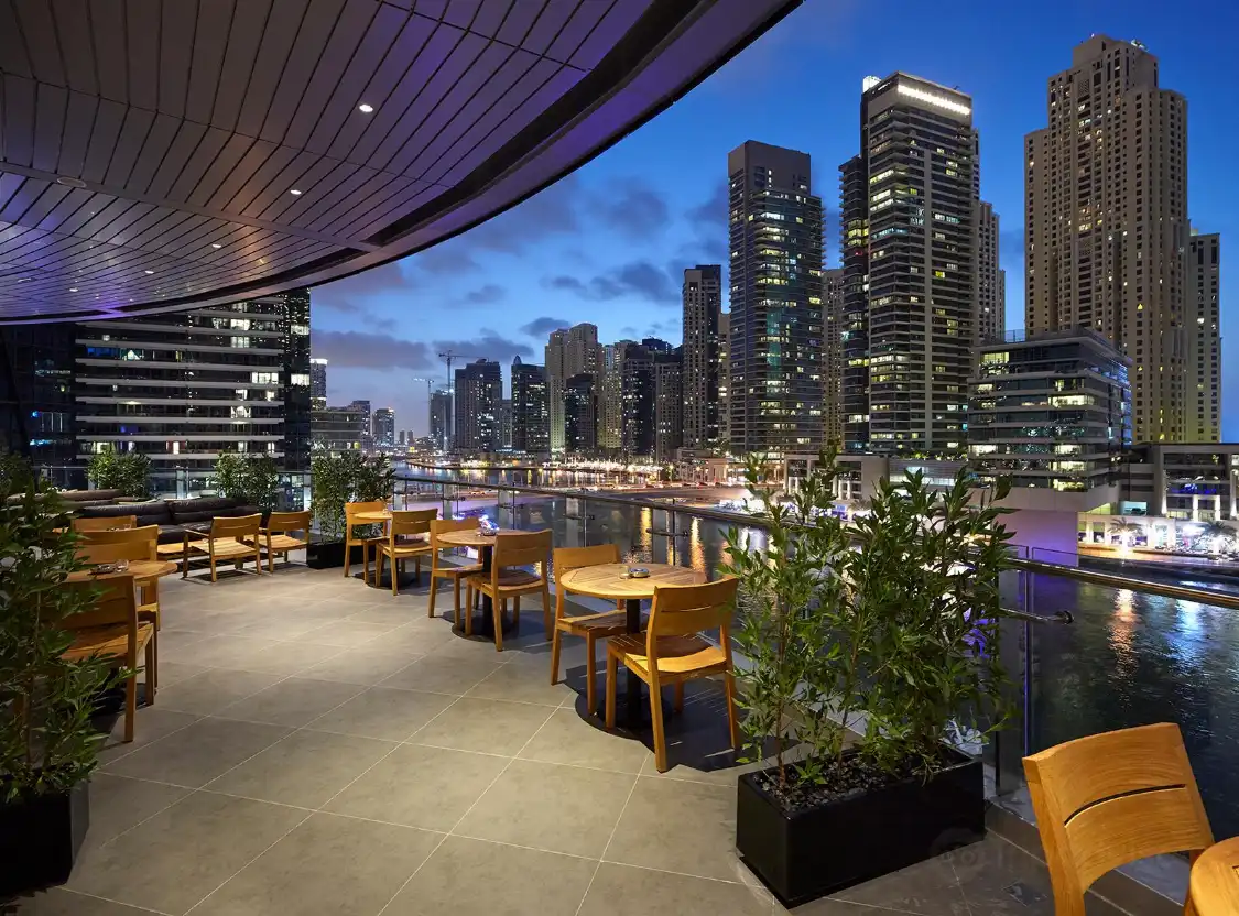 Hotels near Pier 7