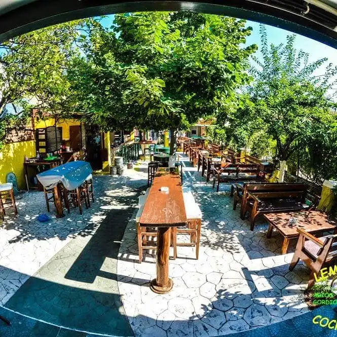 Lemon Tree附近的飯店