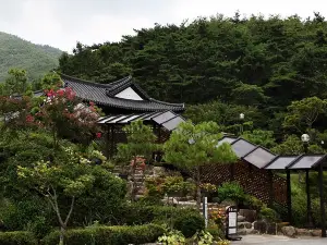 Honbul Literary House