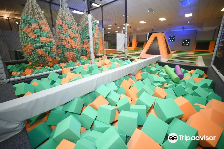 JUMP 360 Trampoline Park: Stockton