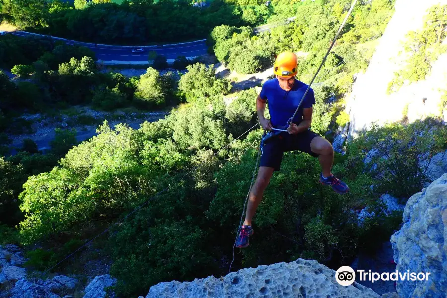 Ossio canyoning via ferrata Montpellier