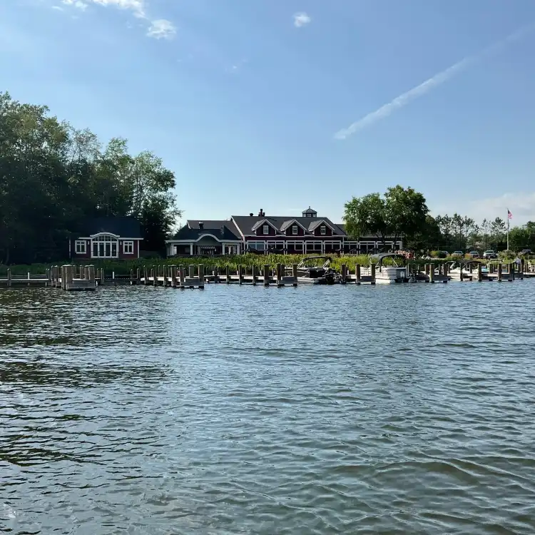 Hotels in Lake Shore