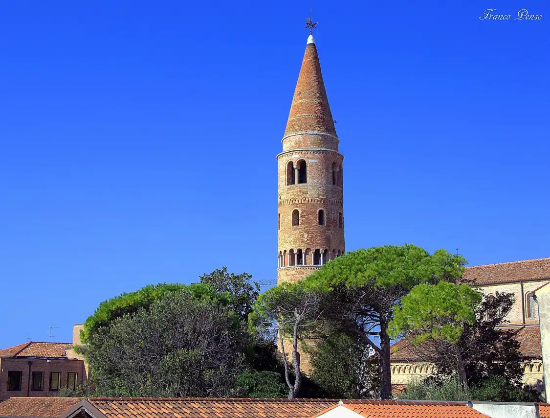 Hotels near Duomo Santo Stefano