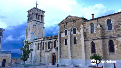 Cathédrale Saint-Apollinaire