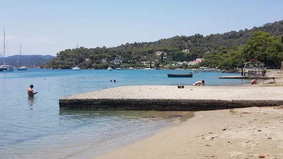 Mikro Neorio Bay