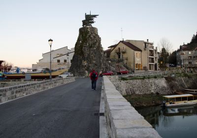 Monument to the Partizans and Heroes of the World War II