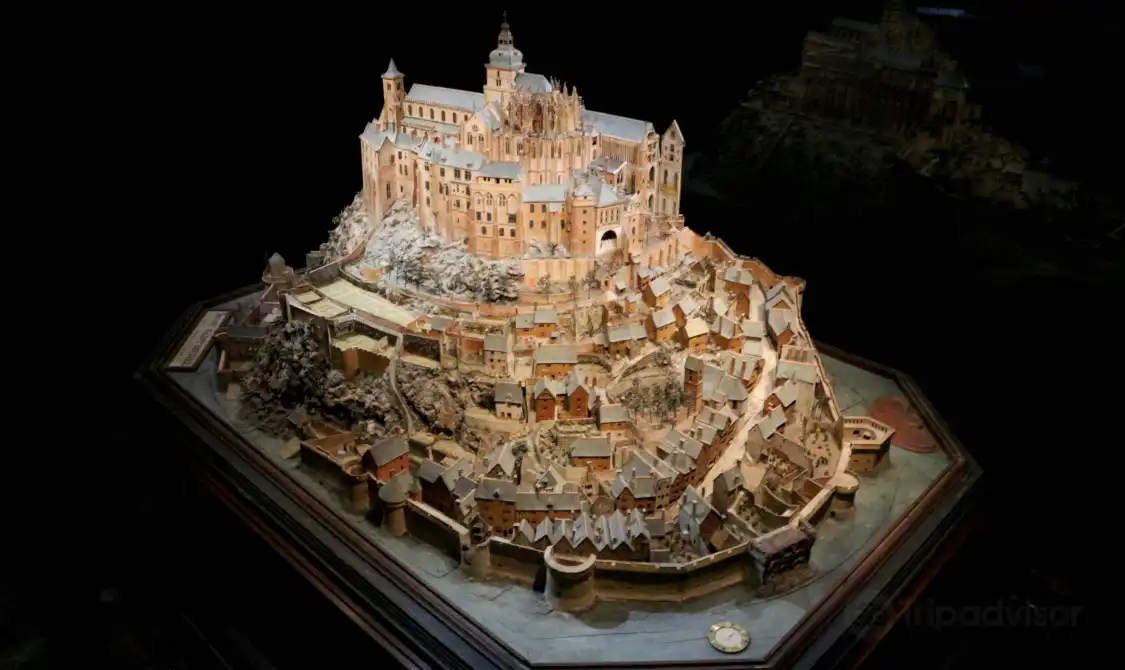 Hotels near Museum of Relief Maps