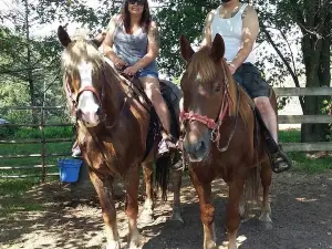 Red Ridge Riding Stable