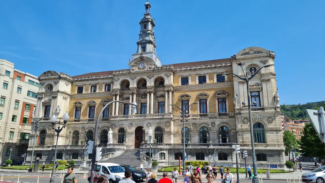 Hotels near Bilbao City Hall