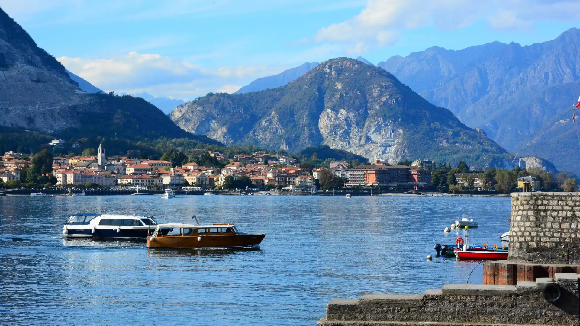 Island of the Fishermen （Isola dei Pescatori）附近的飯店